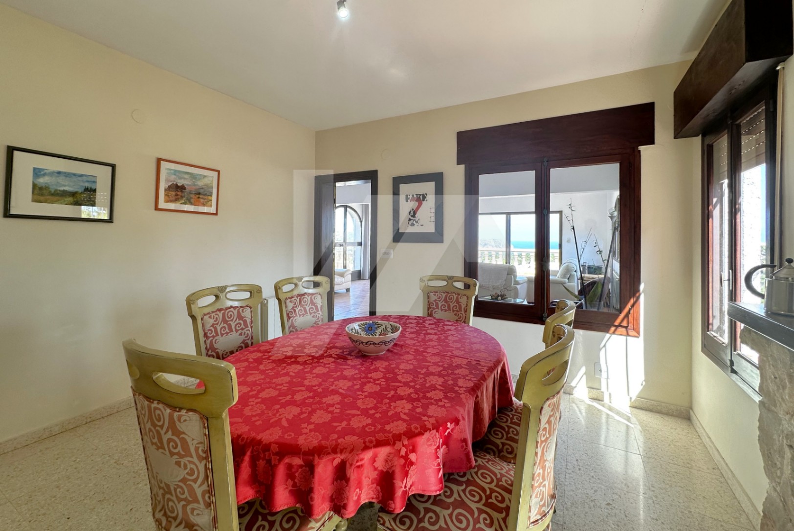 Villa en venta en Moraira con vistas espectaculares al mar.