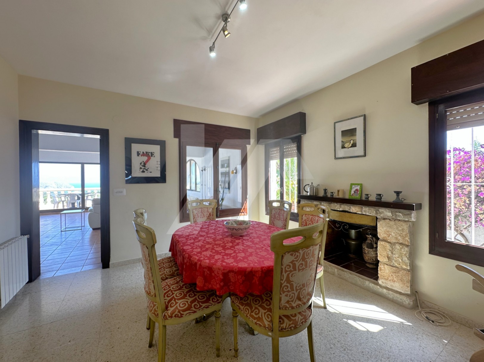 Villa en venta en Moraira con vistas espectaculares al mar.