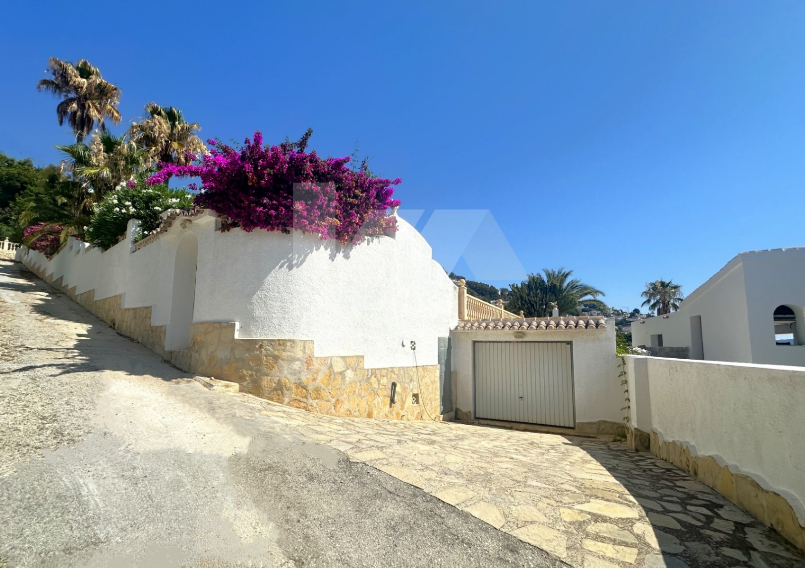 Villa en venta en Moraira con vistas espectaculares al mar.