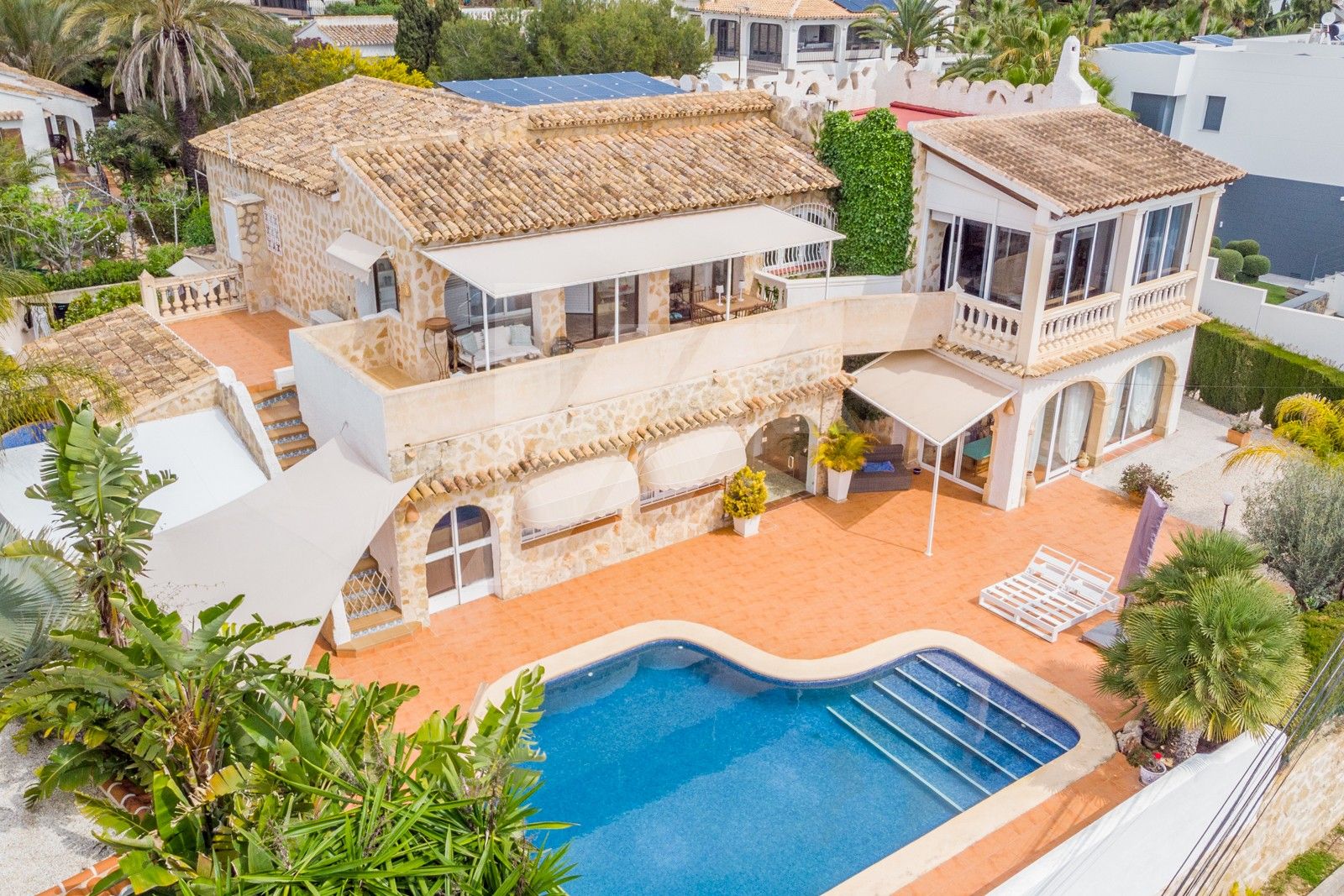 Villa de lujo en venta en Moraira, Pla del Mar, con vistas al mar.