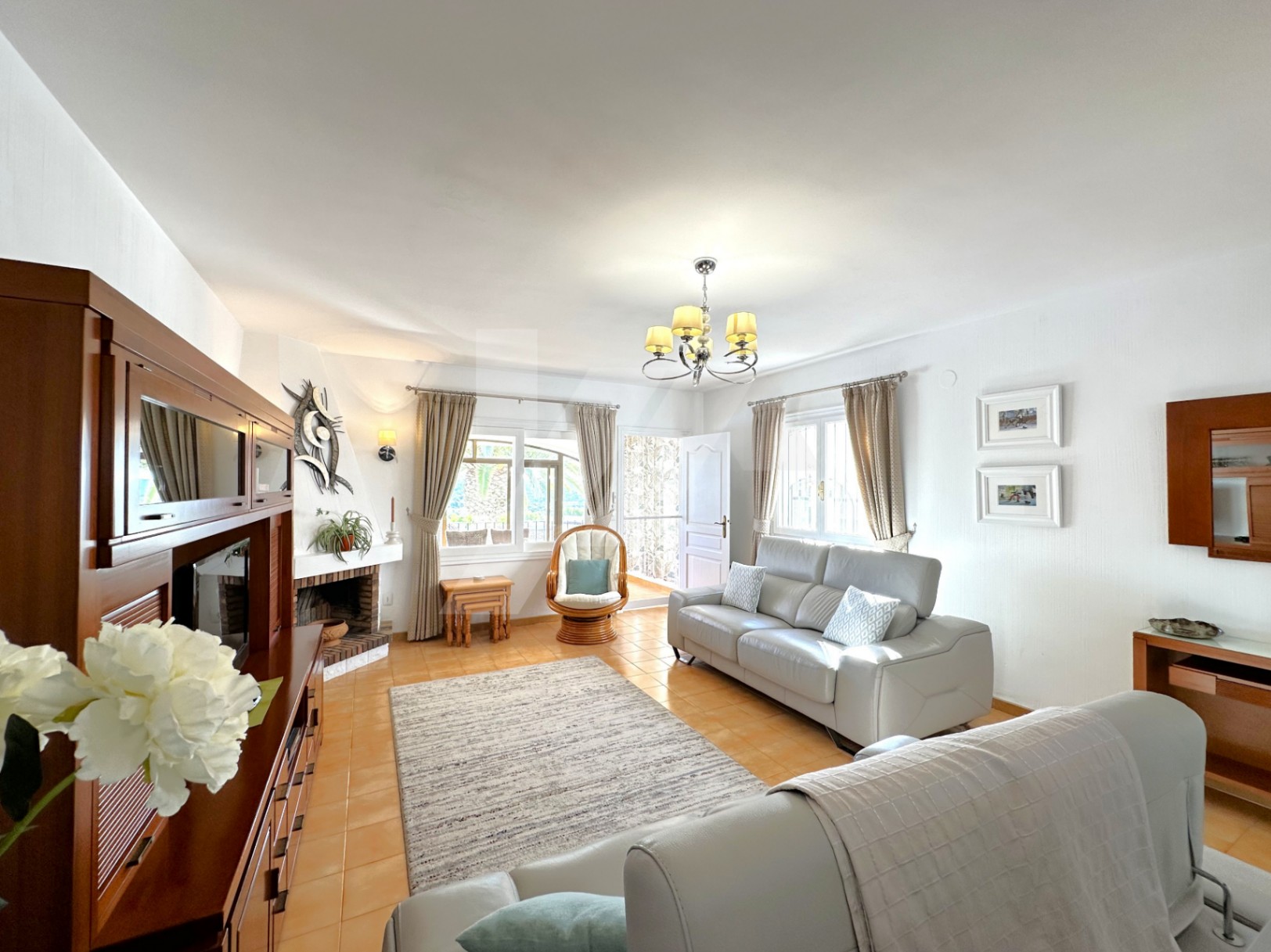 Bungalow con vistas al mar en venta en Moraira, Costa Blanca.