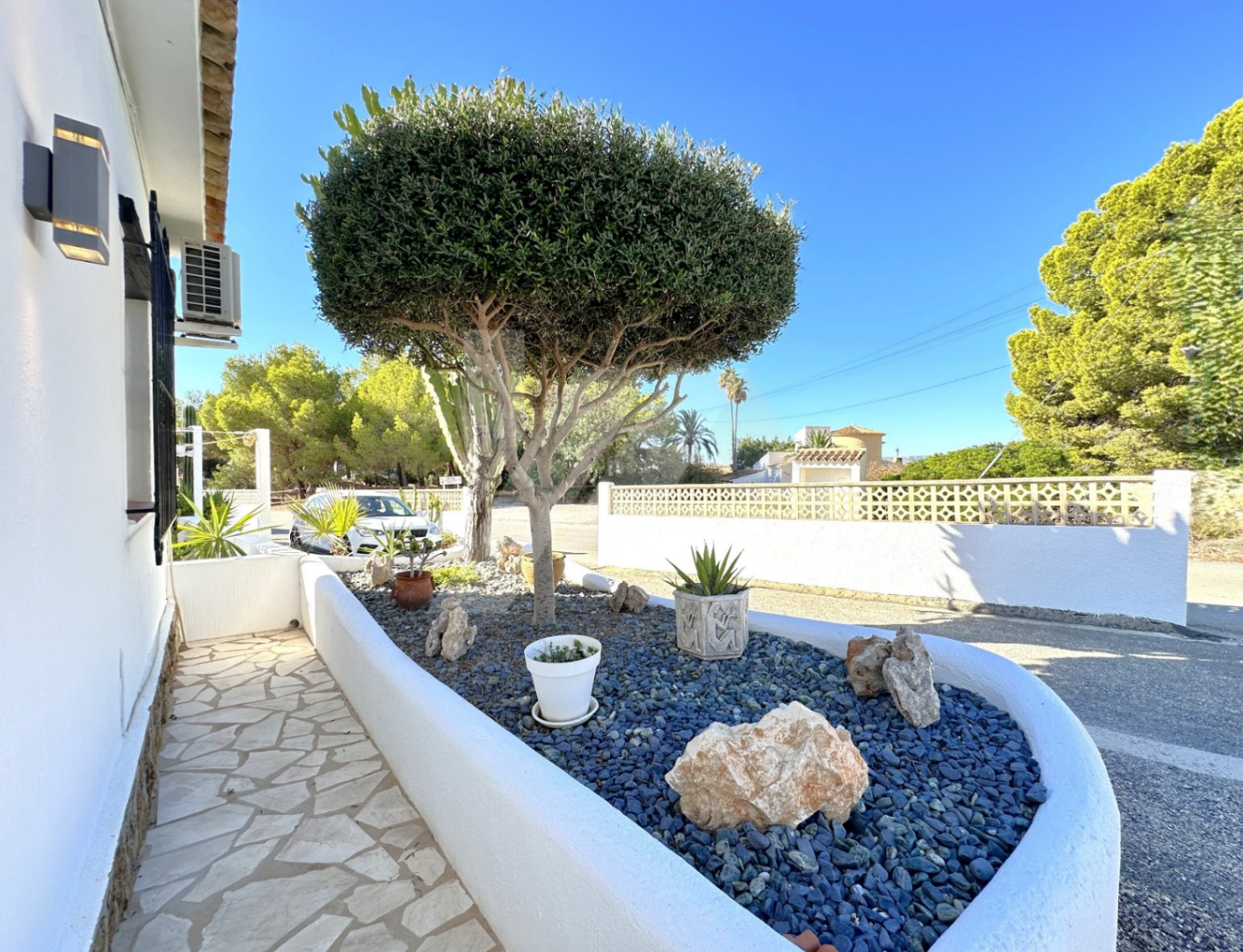 Bungalow con vistas al mar en venta en Moraira, Costa Blanca.