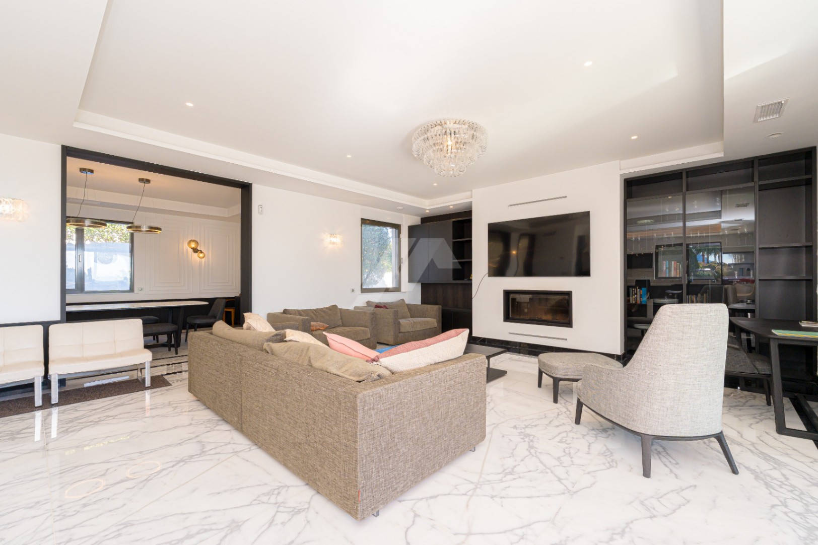 Villa de lujo en segunda línea a la venta en Moraira, con vistas al mar.