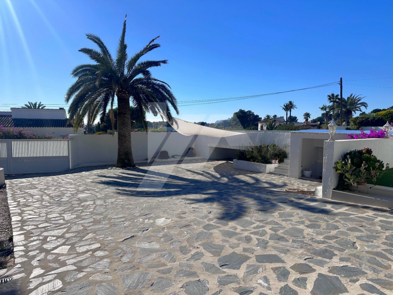 Villa con vistas al mar en venta en Moraira, costa blanca.