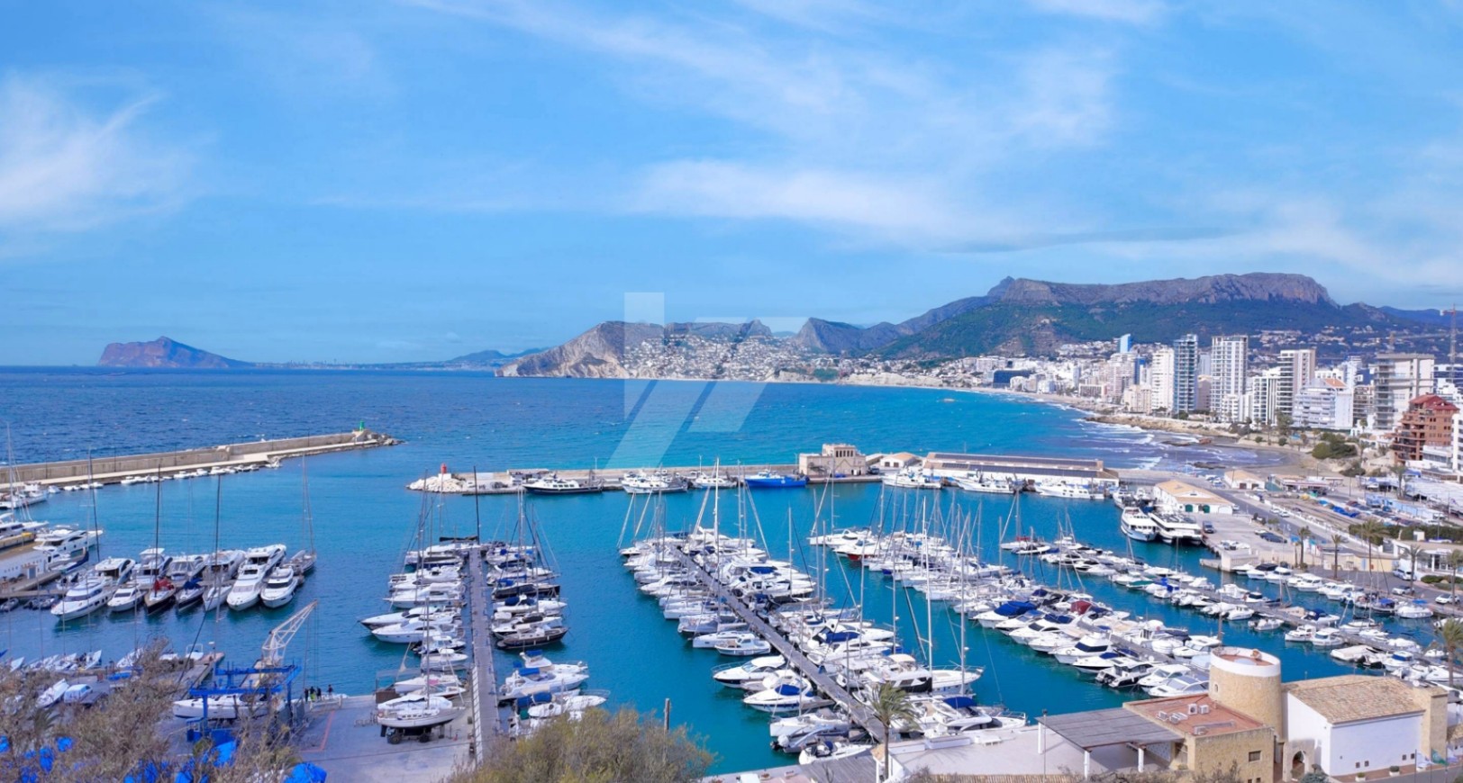 Villa de lujo con vistas al mar en venta en Calpe, Costa Blanca.