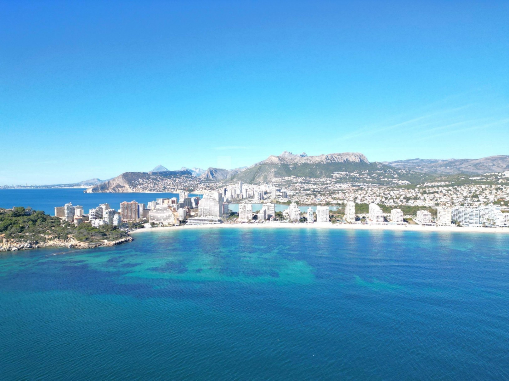 Villa de lujo con vistas al mar en venta en Calpe, Costa Blanca.