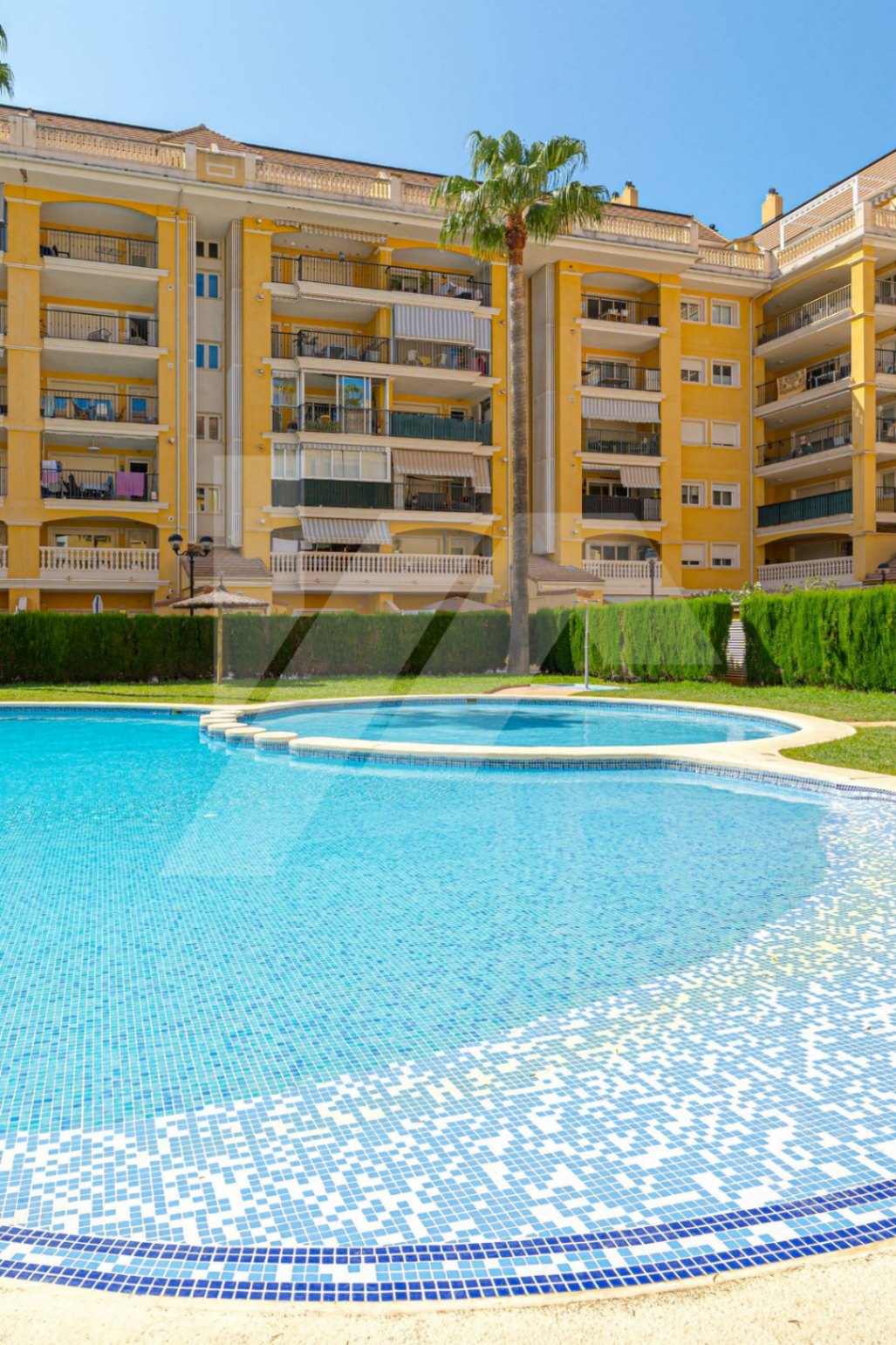 Ático con piscina en venta en Denia, Costa Blanca.