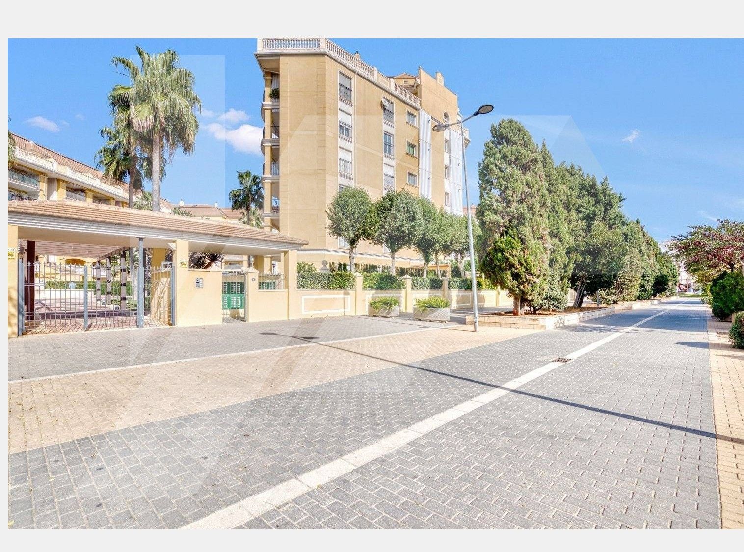 Ático con piscina en venta en Denia, Costa Blanca.