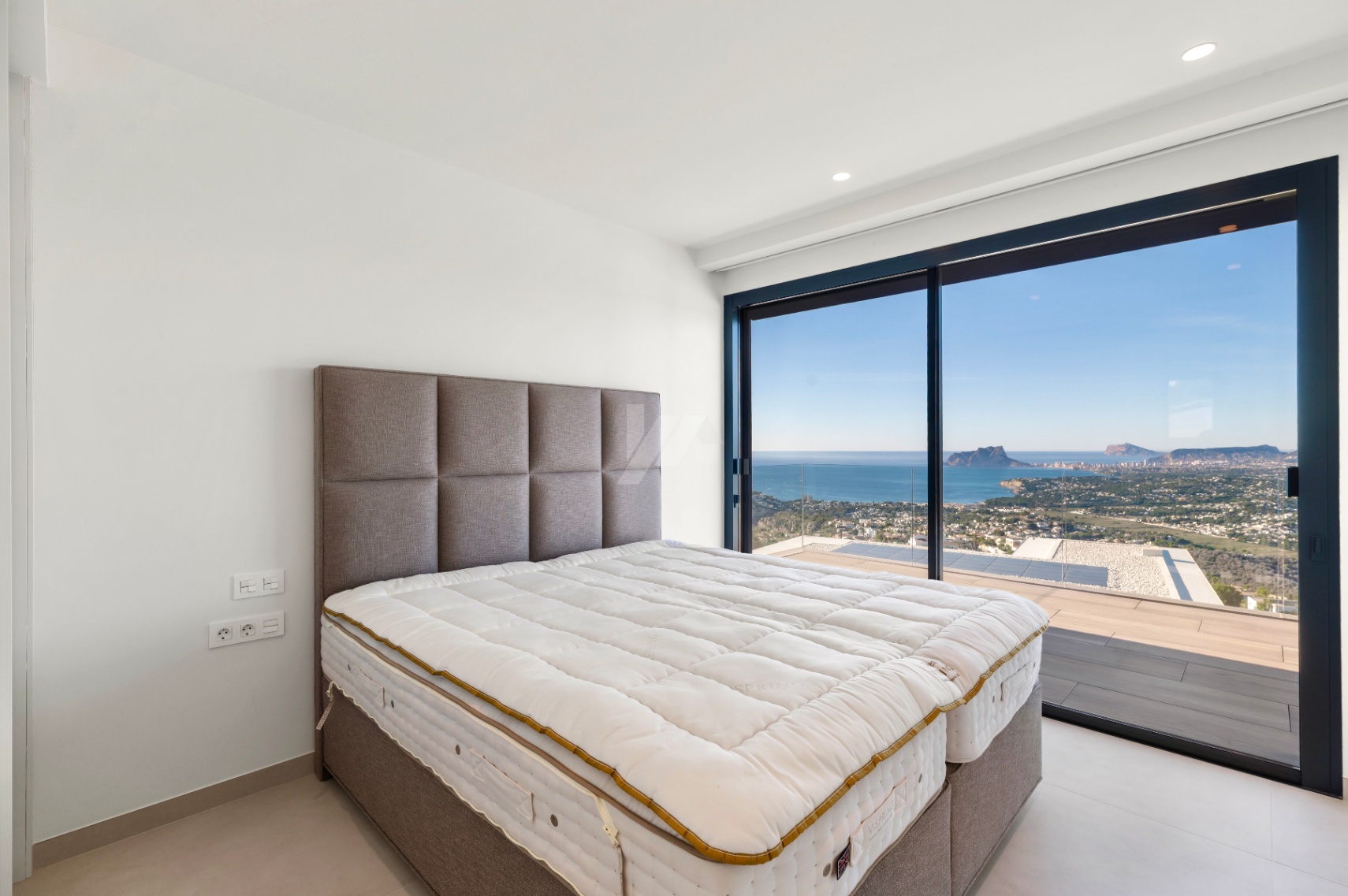 Villa de Lujo Exclusiva con vistas al mar en venta en Benitachell, Costa Blanca.