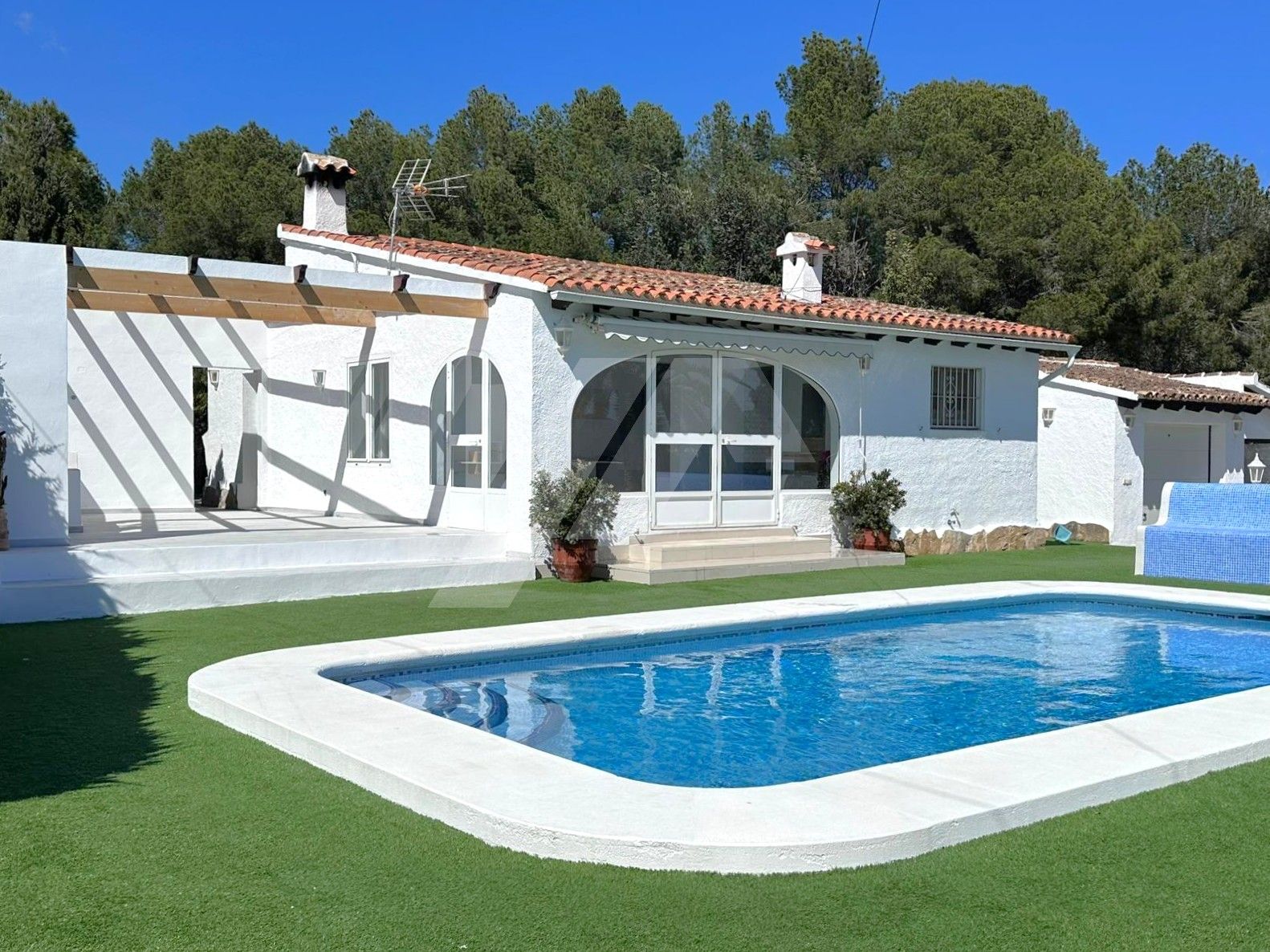Villa con vistas al mar en venta en Moraira, costa blanca.