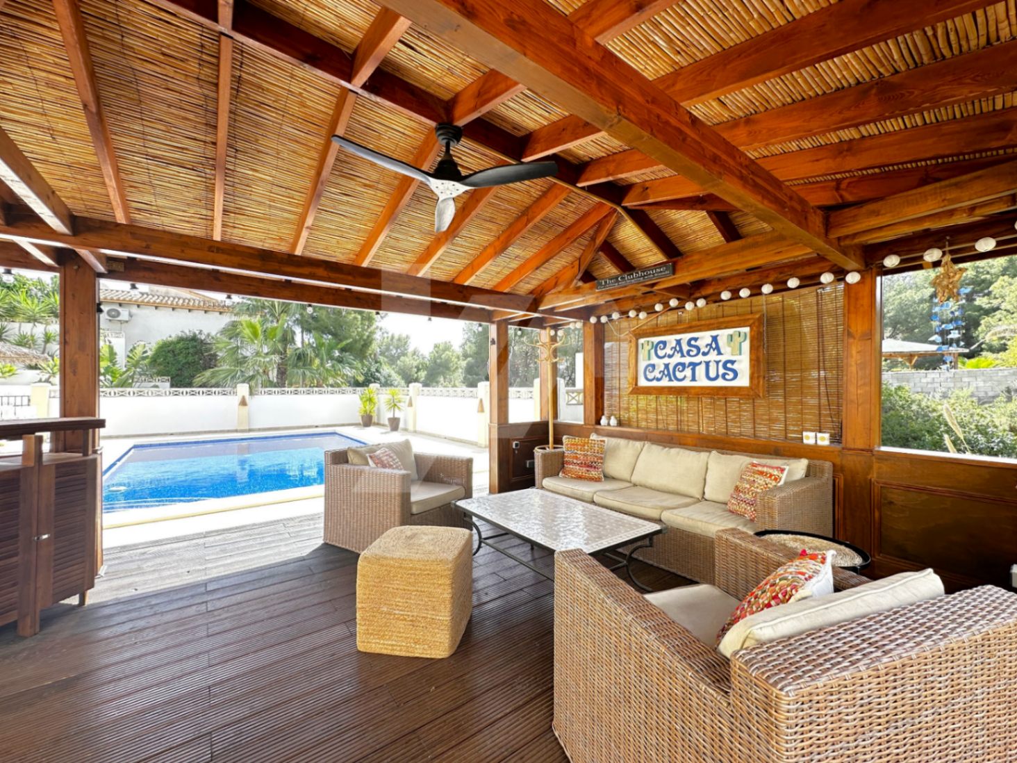 Villa en venta en Benissa Costa, Costa Blanca.