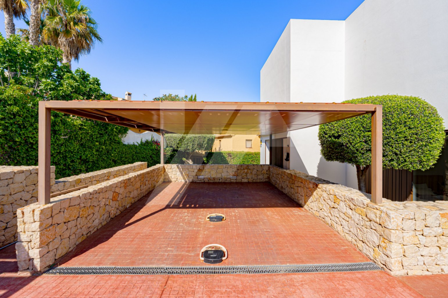 Villa moderna en venta en Moraira con vistas al mar, Costa Blanca.