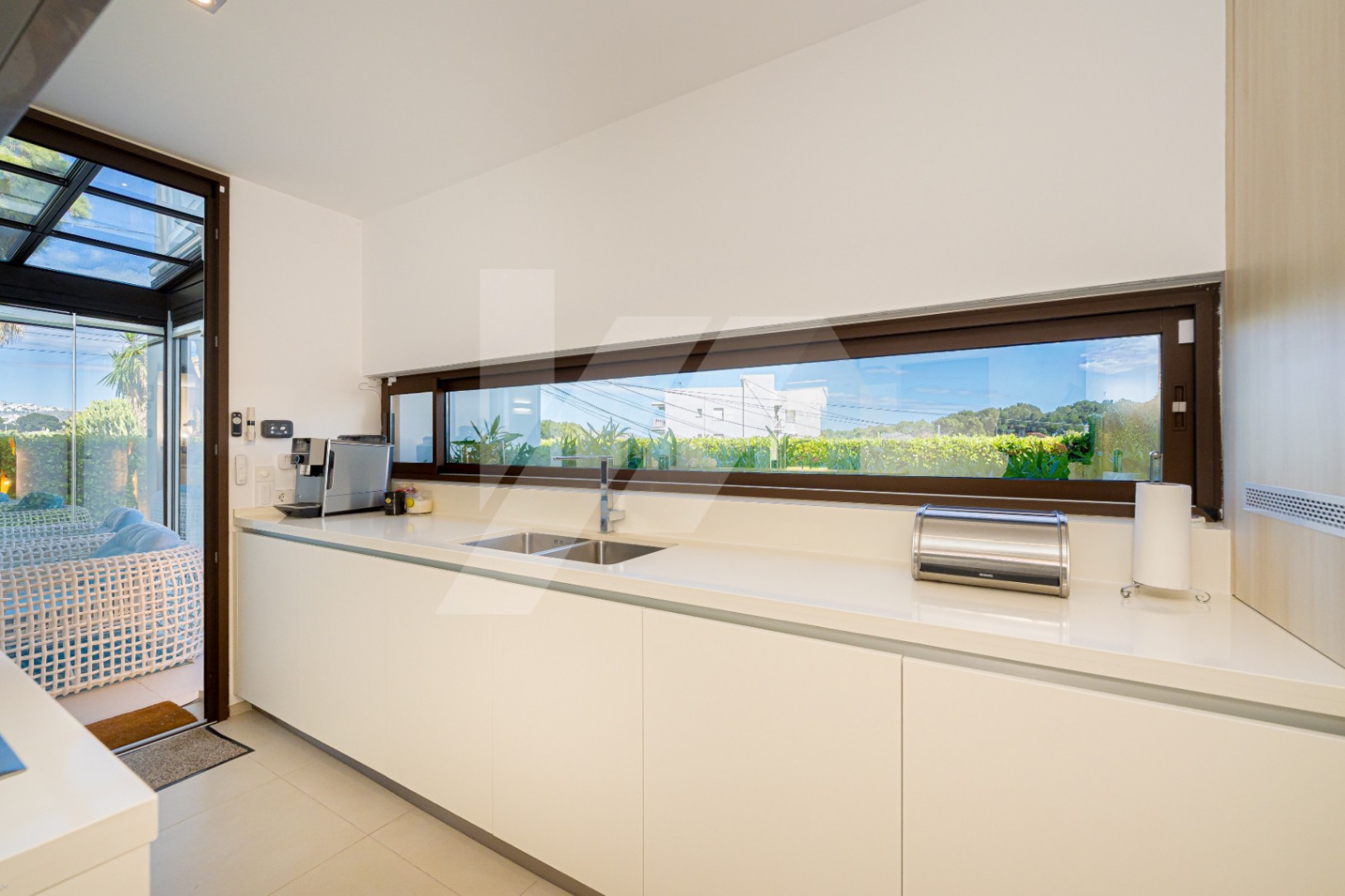 Villa moderna en venta en Moraira con vistas al mar, Costa Blanca.