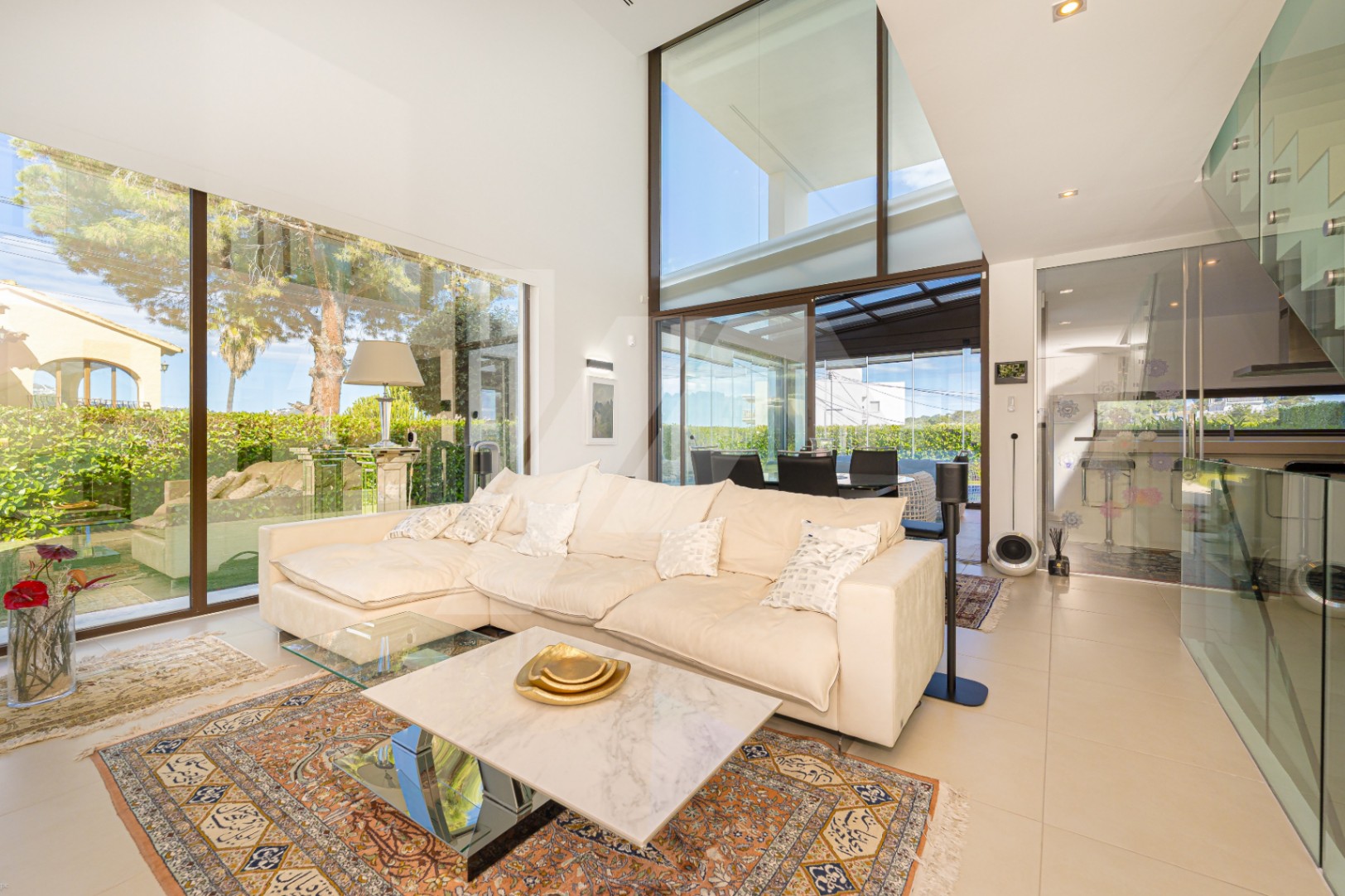 Villa moderna en venta en Moraira con vistas al mar, Costa Blanca.