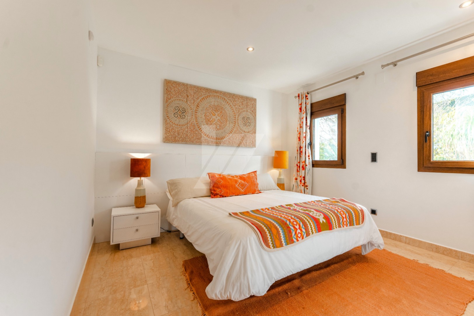 Villa de estilo Ibicenco en venta en Moraira, Costa Blanca.
