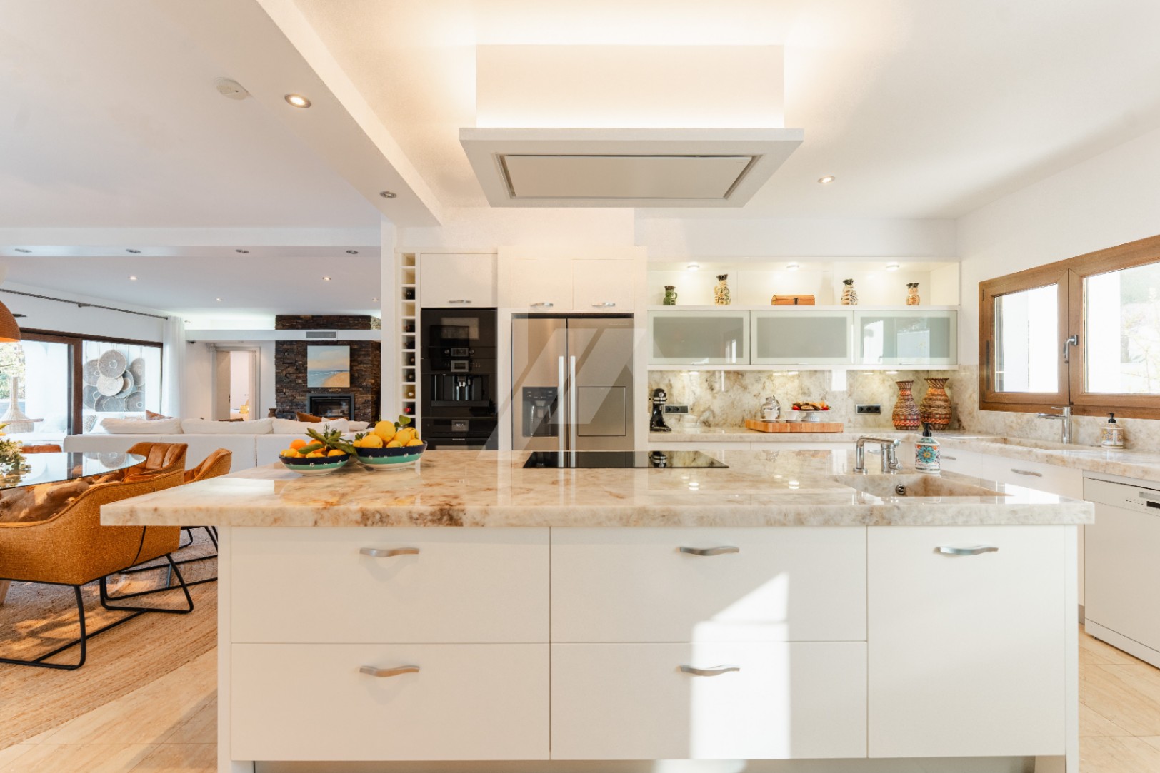 Villa de estilo Ibicenco en venta en Moraira, Costa Blanca.