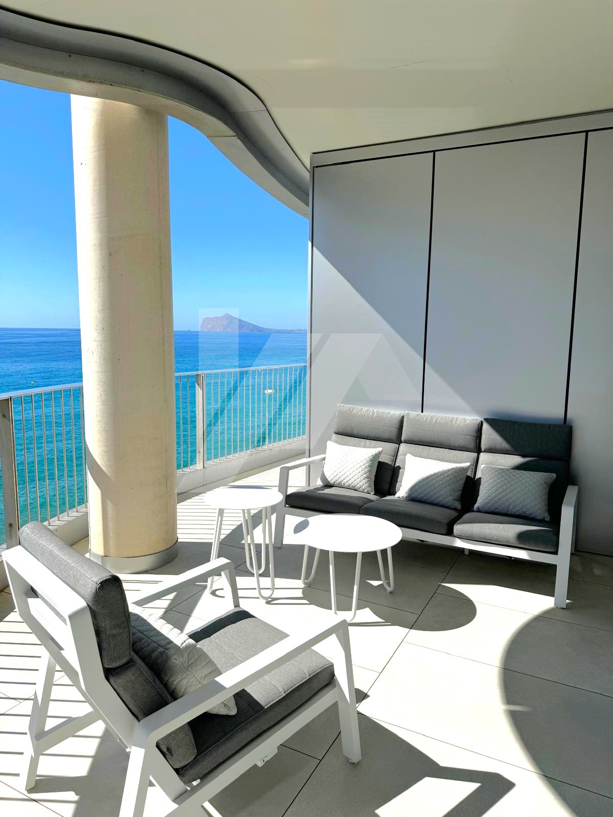 Exclusivo apartamento en venta primera línea de Calpe, Costa Blanca.