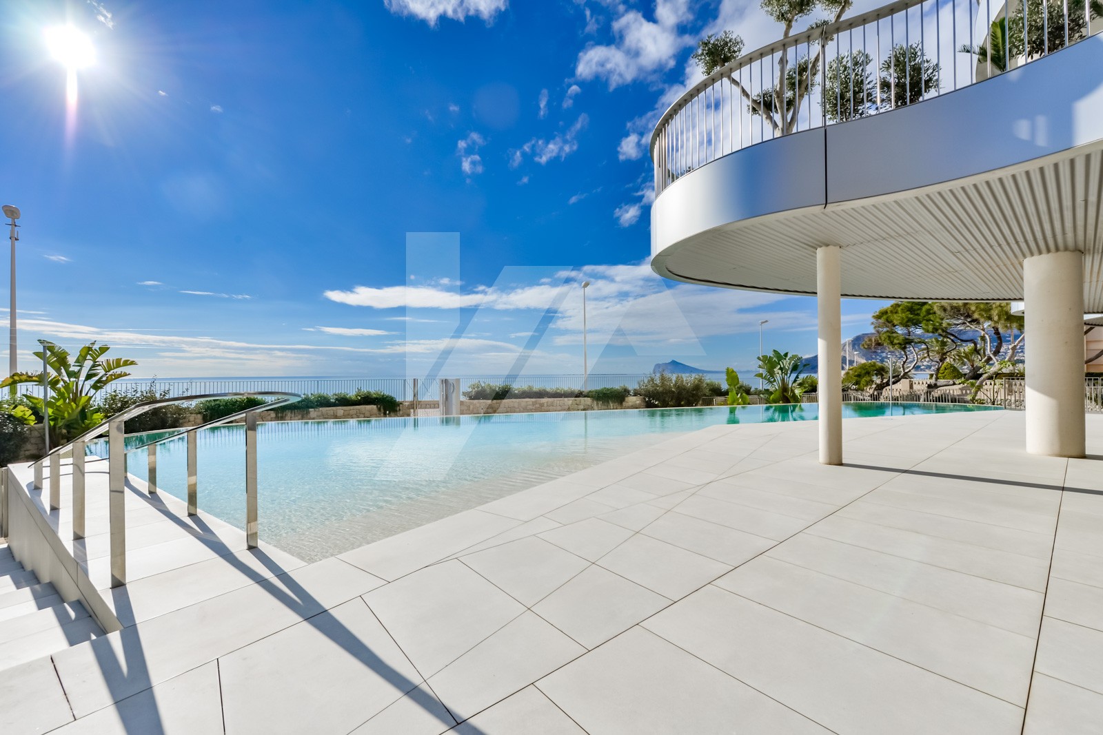 Exclusivo apartamento en venta primera línea de Calpe, Costa Blanca.