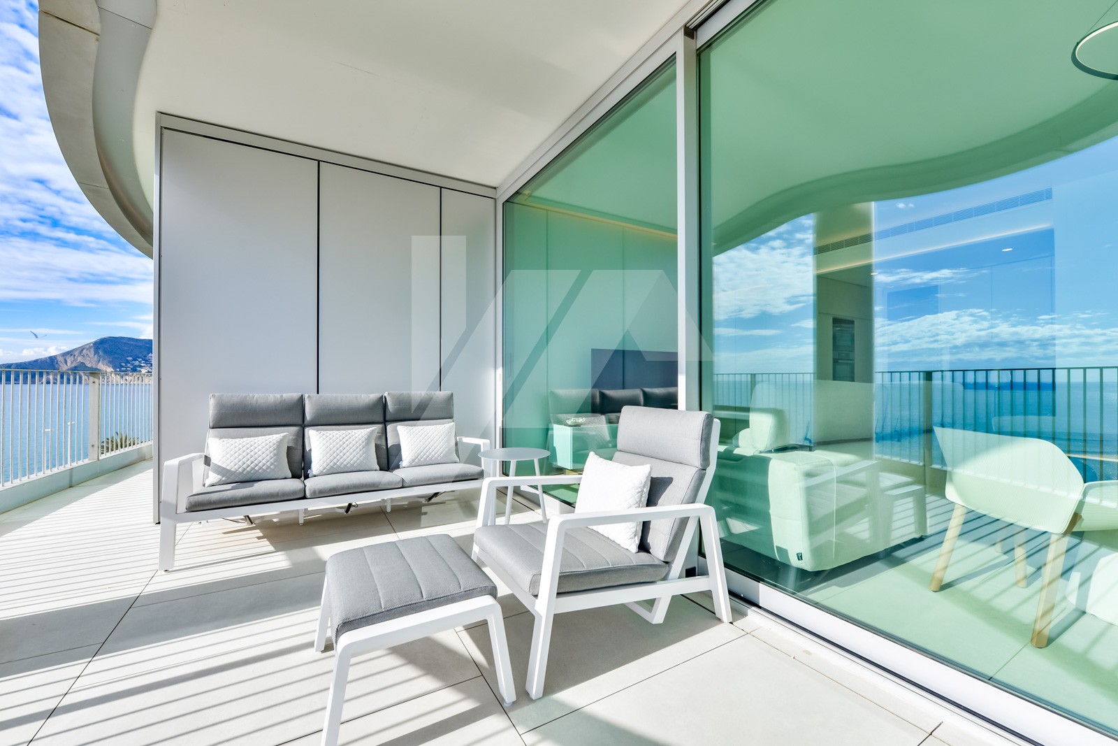 Exclusivo apartamento en venta primera línea de Calpe, Costa Blanca.