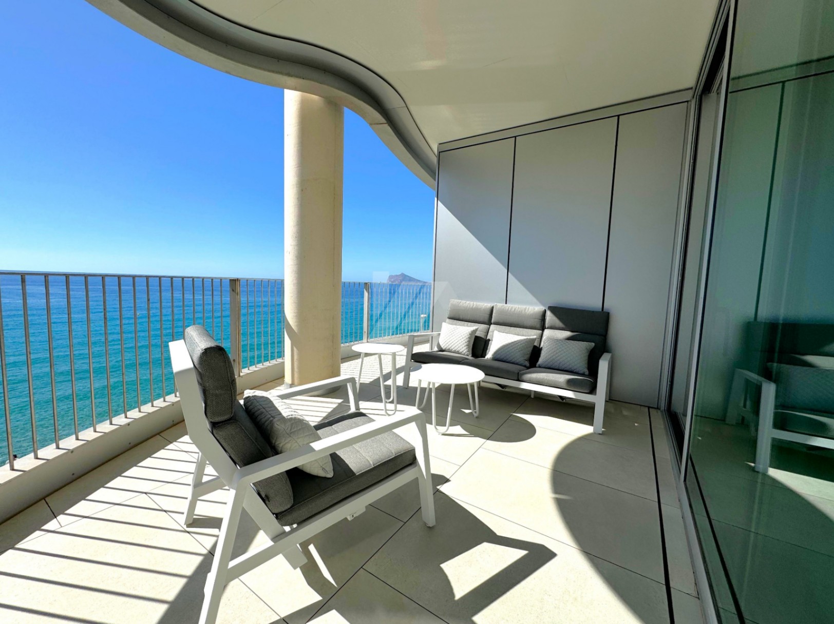 Exclusivo apartamento en venta primera línea de Calpe, Costa Blanca.