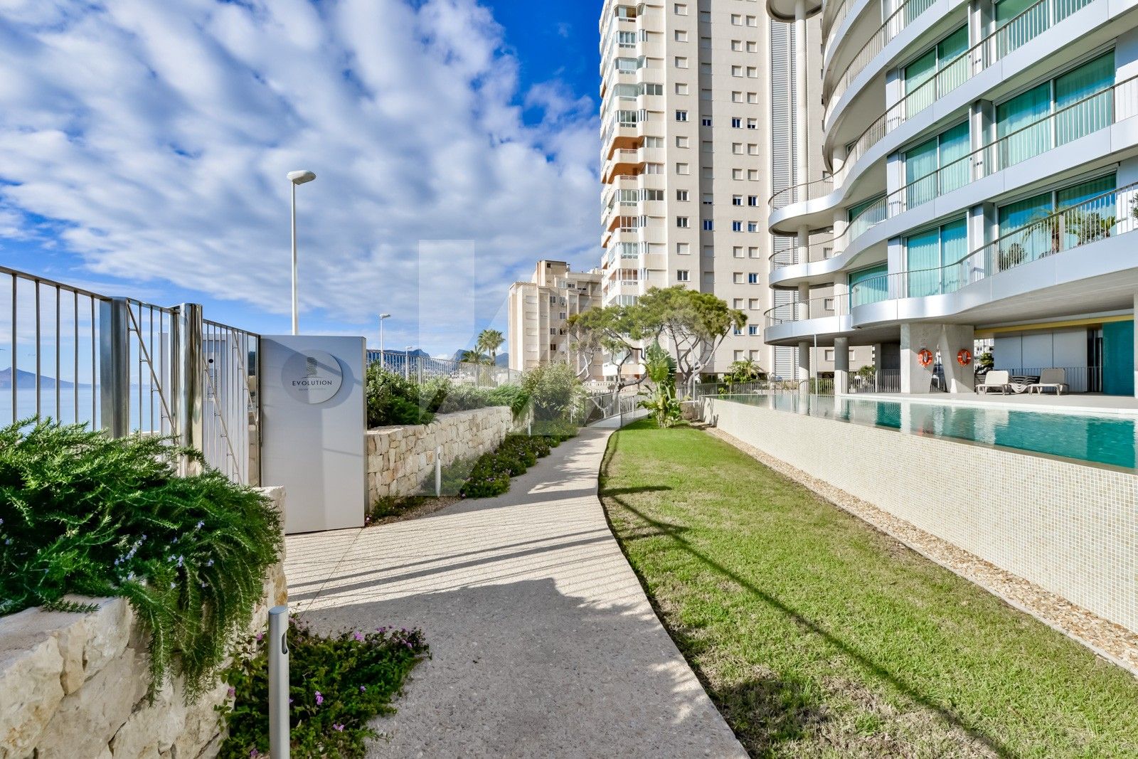 Exclusivo apartamento en venta primera línea de Calpe, Costa Blanca.