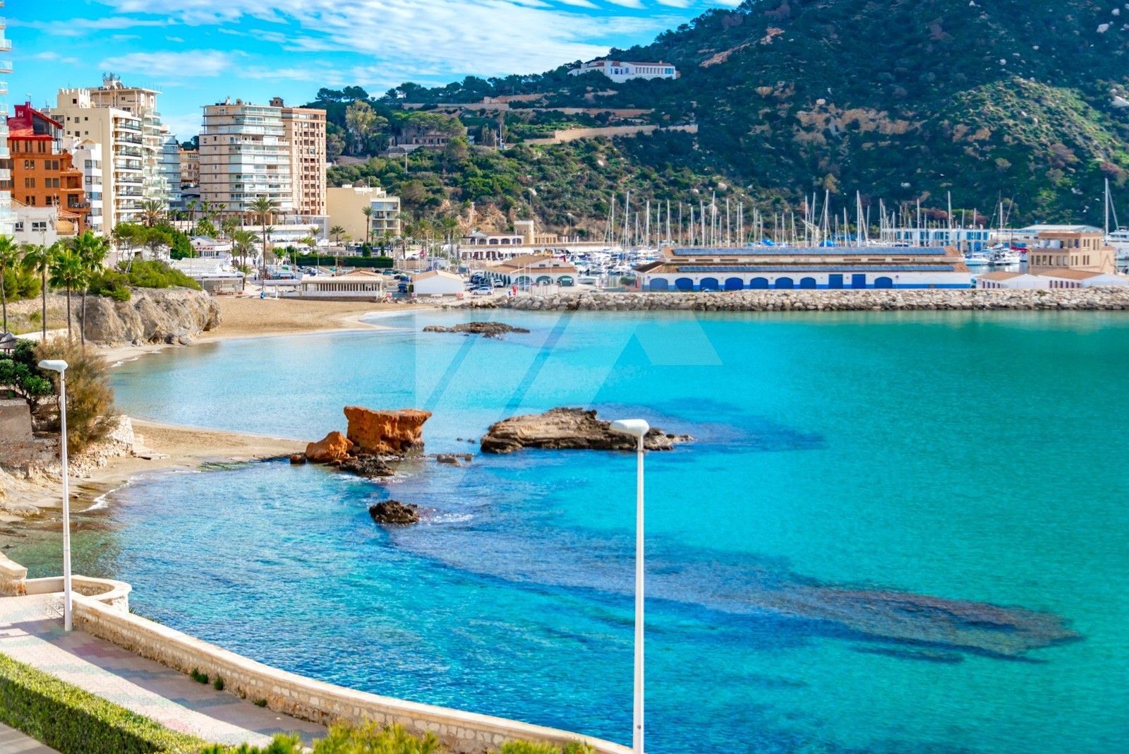 Exclusivo apartamento en venta primera línea de Calpe, Costa Blanca.