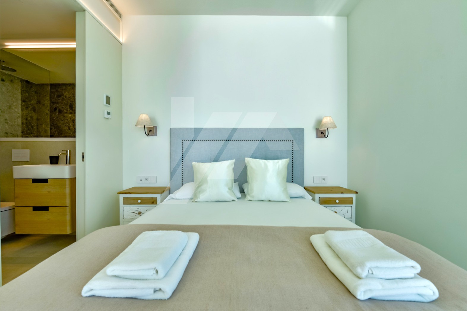 Exclusivo apartamento en venta primera línea de Calpe, Costa Blanca.
