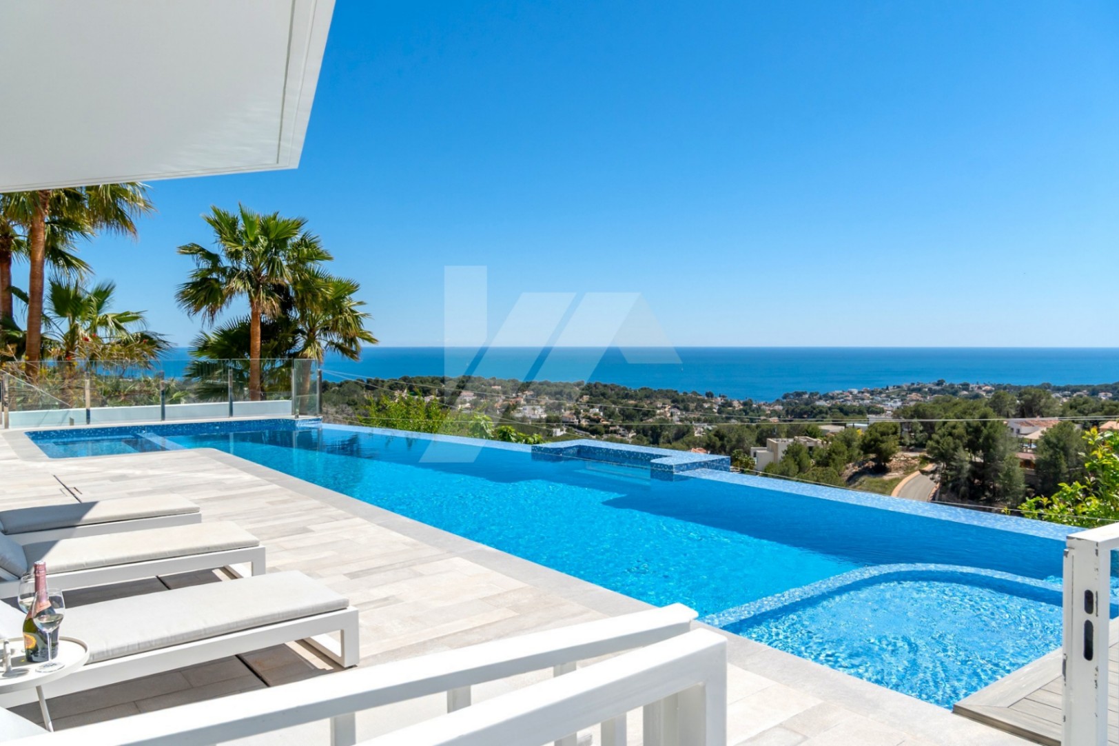 Villa de Lujo con vistas panorámicas al mar en venta en Benissa , Costa Blanca.