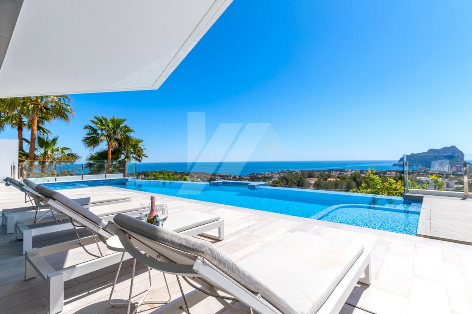 Villa de Lujo con vistas panorámicas al mar en venta en Benissa , Costa Blanca.