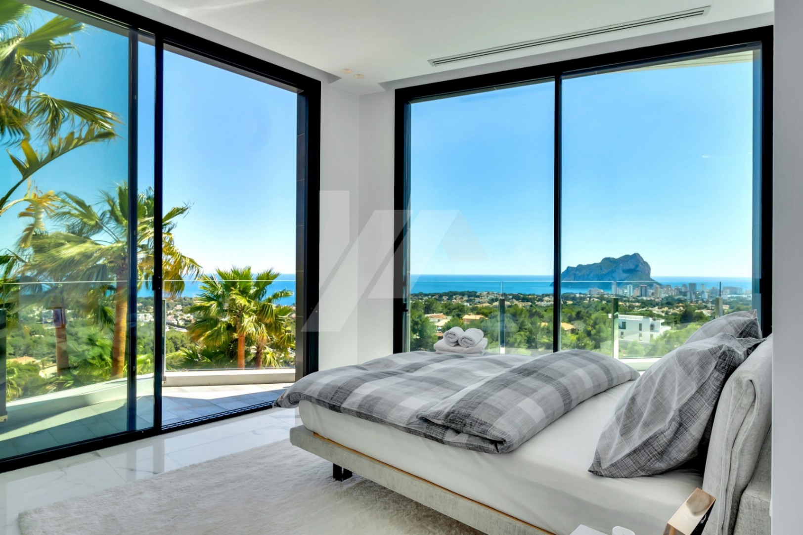 Villa de Lujo con vistas panorámicas al mar en venta en Benissa , Costa Blanca.