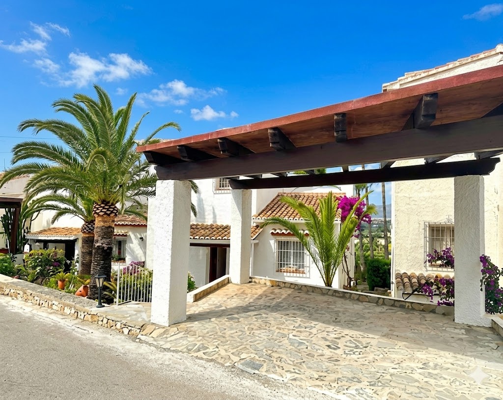 Bungalow en venta en Moraira, Costa Blanca.