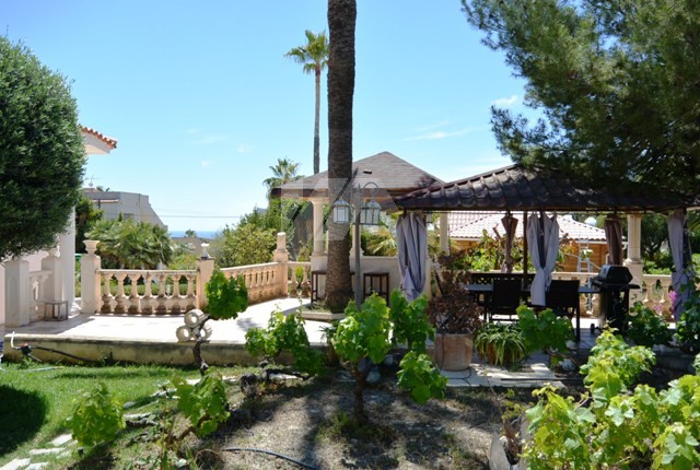 Villa para inversión en venta en Calpe, Costa Blanca.