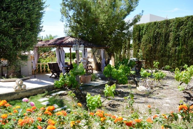 Villa para inversión en venta en Calpe, Costa Blanca.