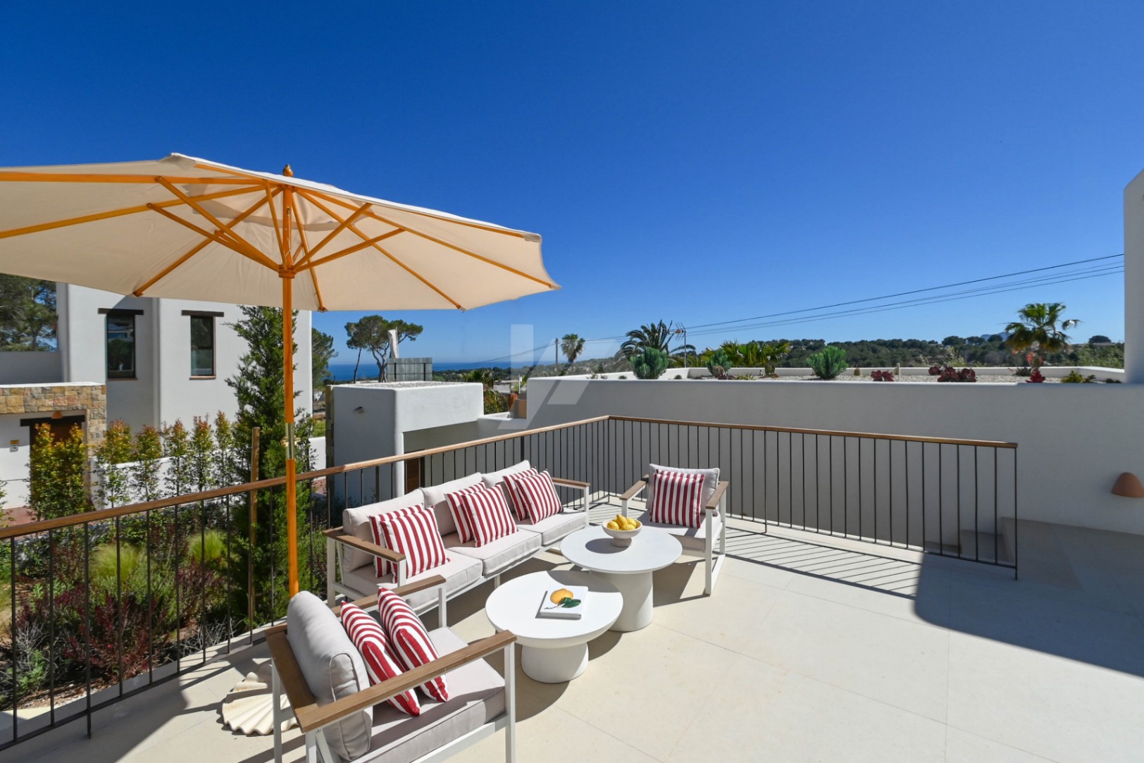 Villa de Lujo con vistas al Mar en venta en Moraira, Costa Blanca.