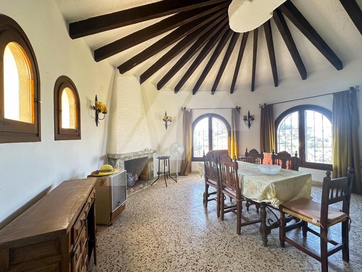 Villa con vistas al mar en venta en Benissa Costa, Costa Blanca.