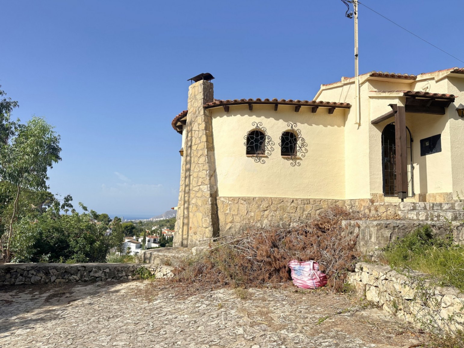 Villa con vistas al mar en venta en Benissa Costa, Costa Blanca.
