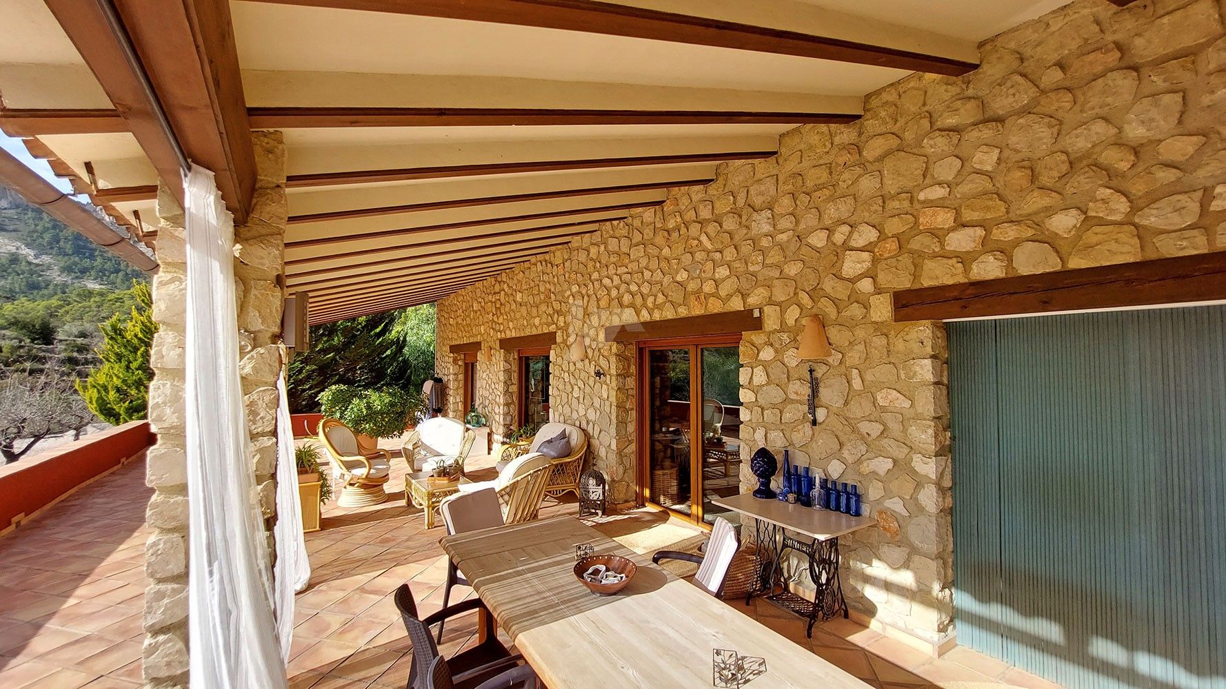 Finca rustica en venta con vistas al mar y montaña en Finestrat, Costa Blanca