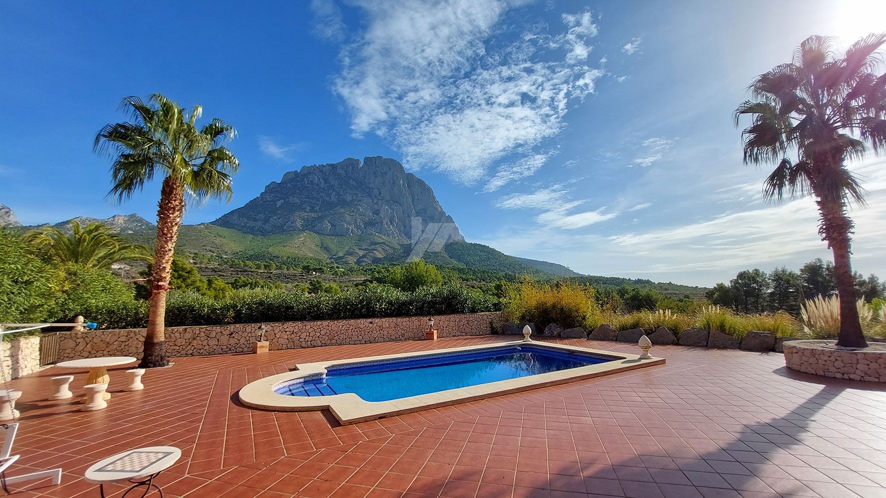 Finca rustica en venta con vistas al mar y montaña en Finestrat, Costa Blanca