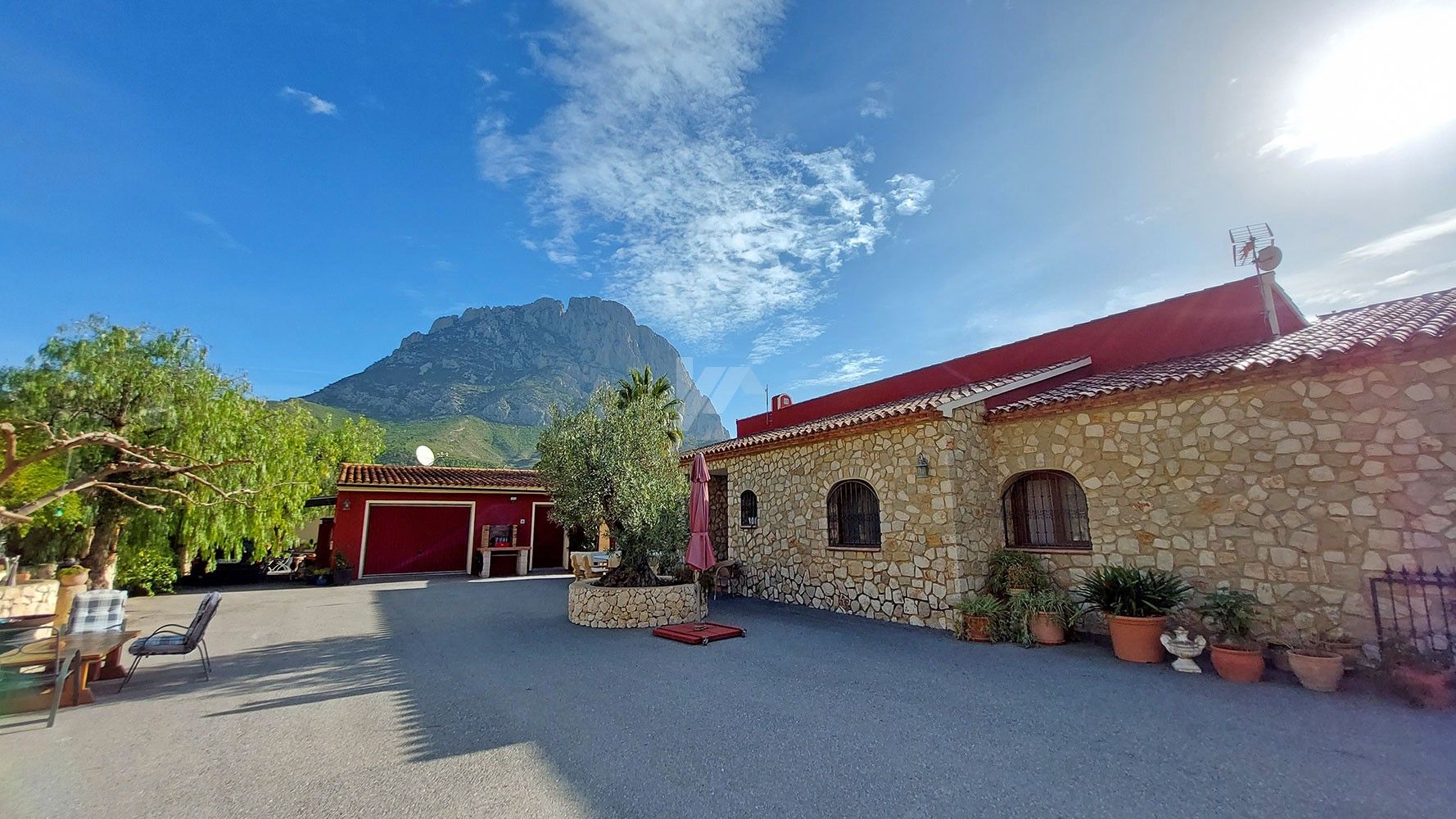 Finca rustica en venta con vistas al mar y montaña en Finestrat, Costa Blanca