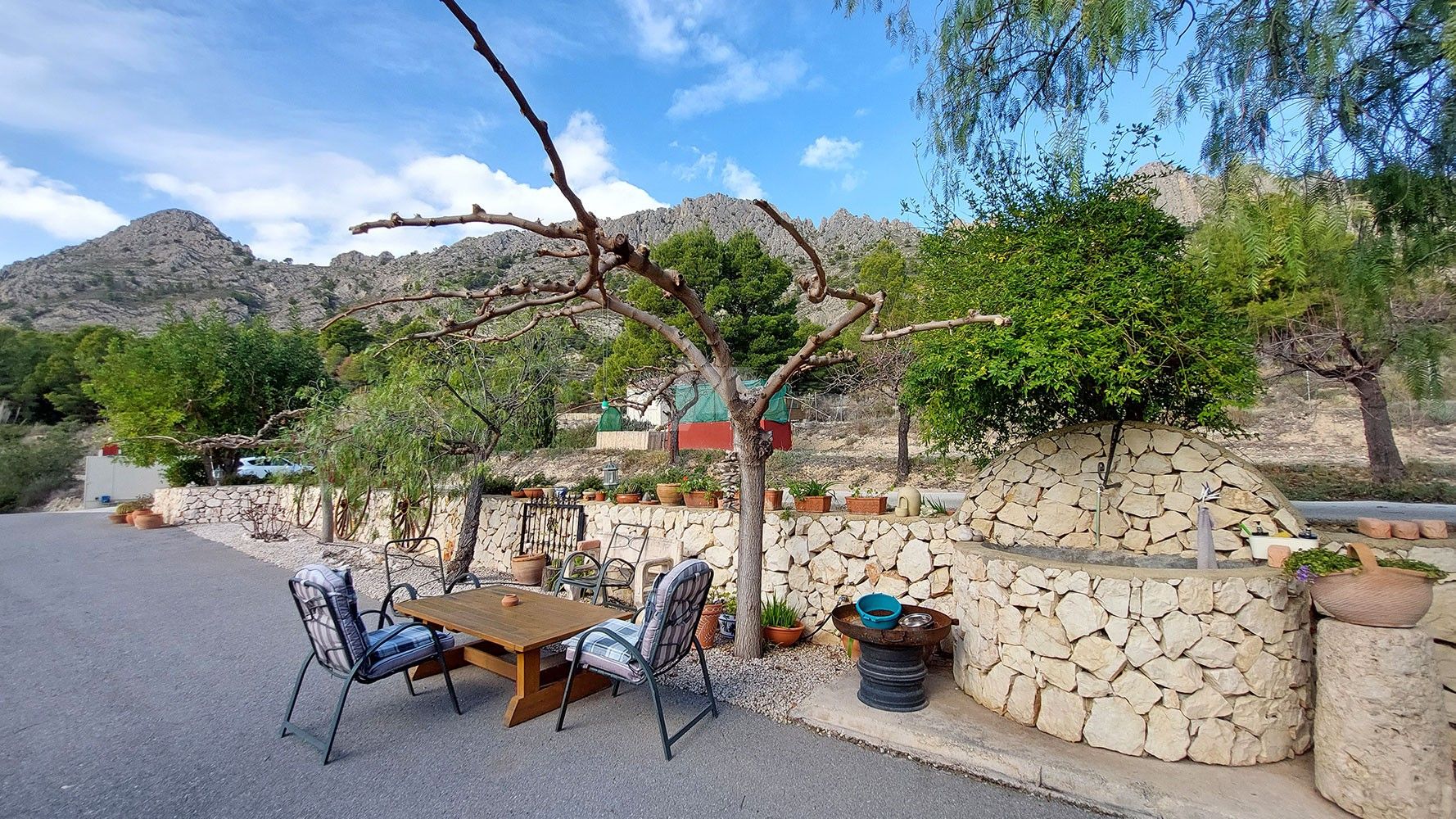 Finca rustica en venta con vistas al mar y montaña en Finestrat, Costa Blanca