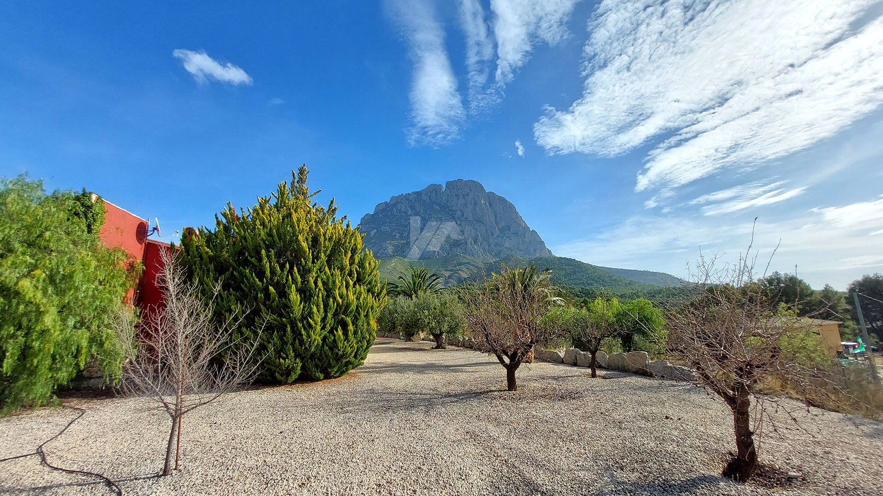 Finca rustica en venta con vistas al mar y montaña en Finestrat, Costa Blanca