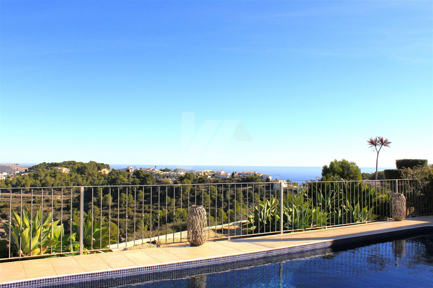 Fantástica Villa con vistas al mar en venta en Moraira, Costa Blanca.