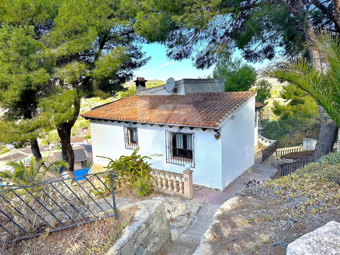 Villa en venta con vistas al mar en Moraira, costa blanca.