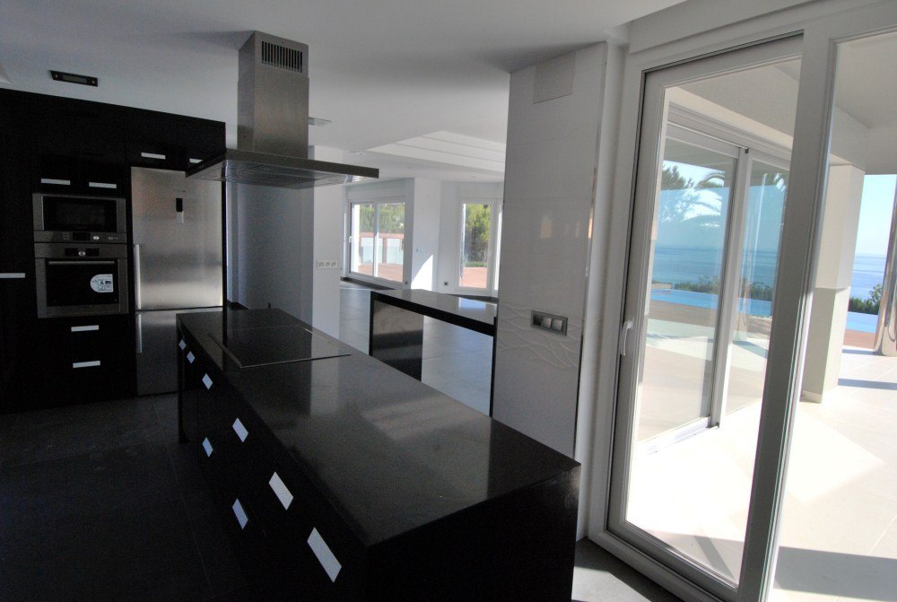 First line villa for sale in Calpe