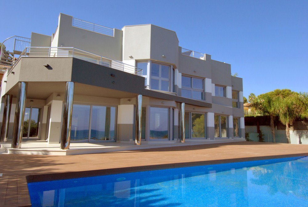 First line villa for sale in Calpe