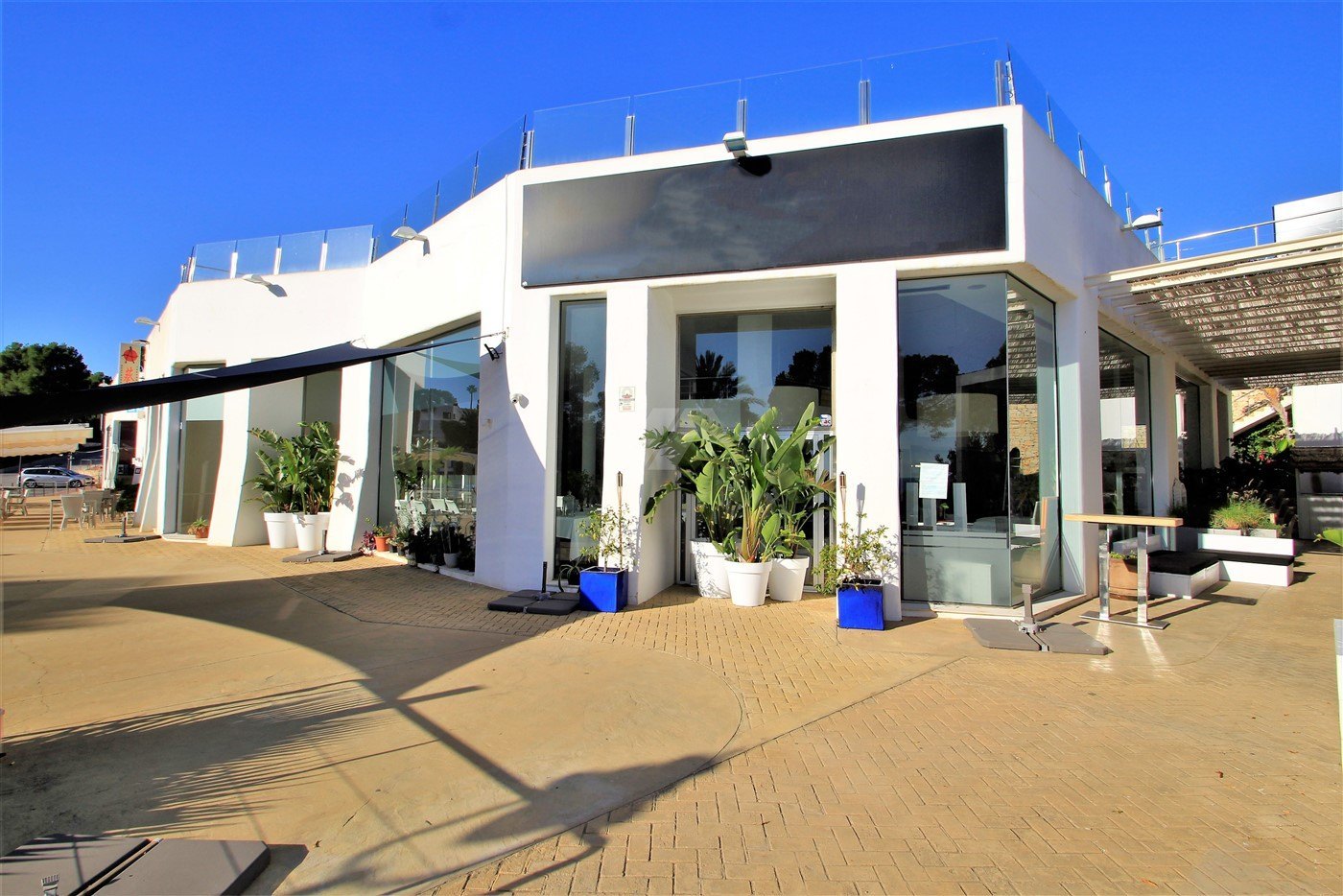 Commercial space for sale in Moraira, close to town.